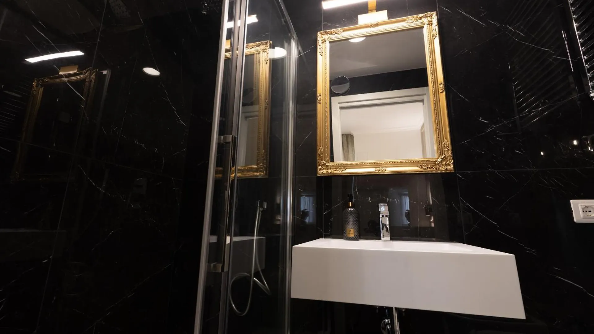 Penzion De Vince Suites - Luxury Rooms - Roma Termini