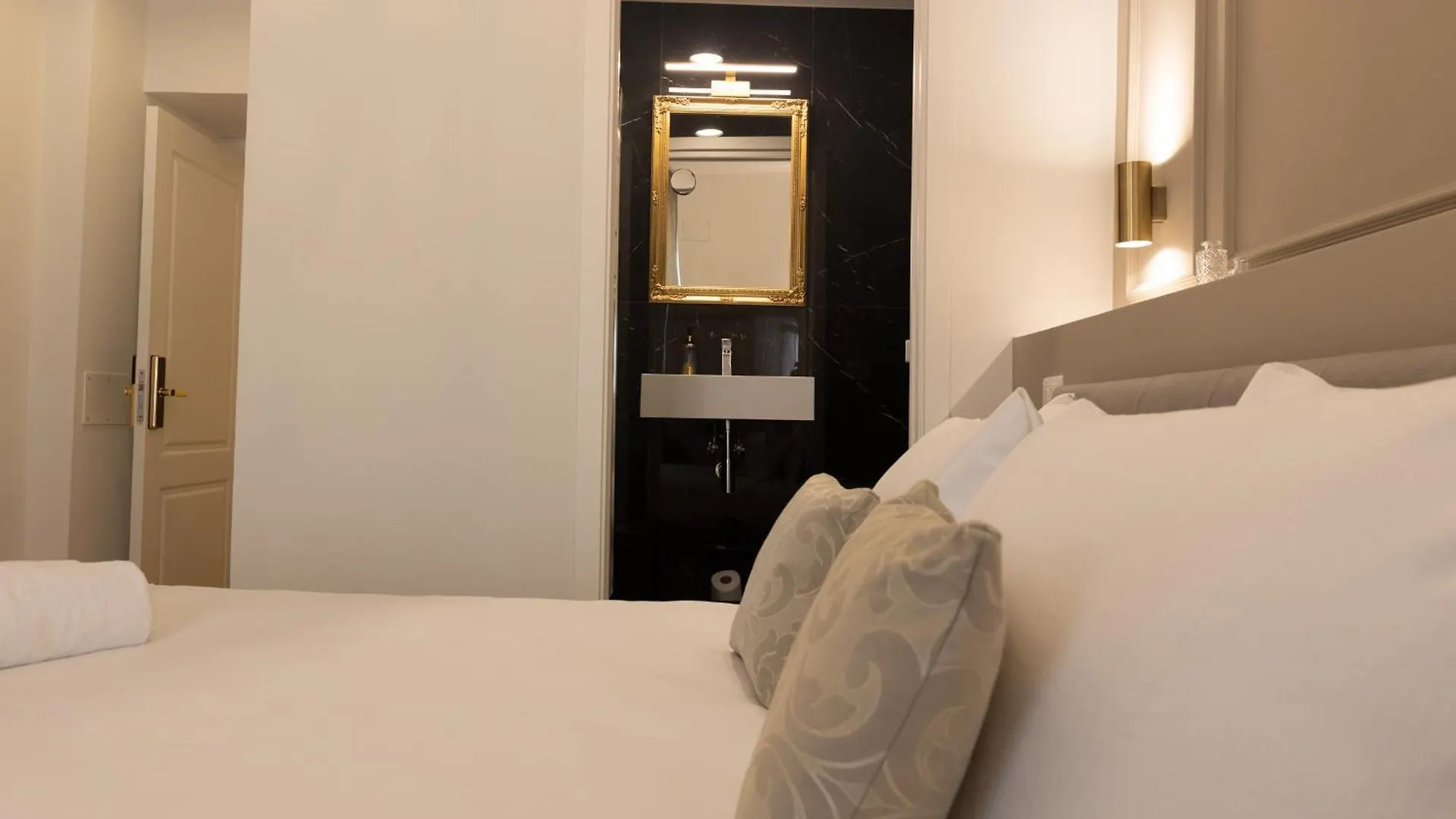 De Vince Suites - Luxury Rooms - Roma Termini 0*, Řím Itálie